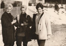 Vintage Foto Hübsche Frauen Momentaufnahme Mode der 60er Jahre-23