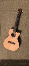 Baton Rouge Ukulele UR4T-CE Tenor Cut/EQ