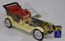 vintage TRANSISTORRADIO OLDTIMER Auto Batteriebetrieben alt Rolls-Royce Silver?