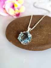 Wunderschöner Anhänger