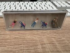 Preiser 10493 Mutter,Kinder