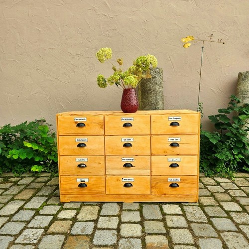 Apothekenschrank