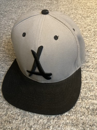Alumni snapback dope - -,