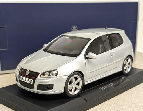 Norev golf 5 - 1:18,