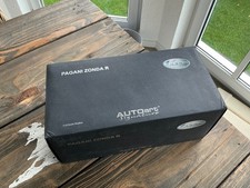 AUTOart 1/18 Pagani Zonda Revolucion Carbon Black