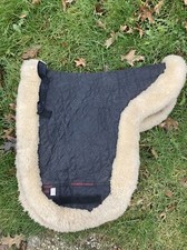 Lammfell-Satteldecke Dressur Vollrand Christ