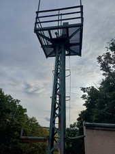 Gittermast Stahl mit Podest und ausfahrbarer Rohrmast