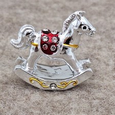 Schaukelpferd rot silber mit