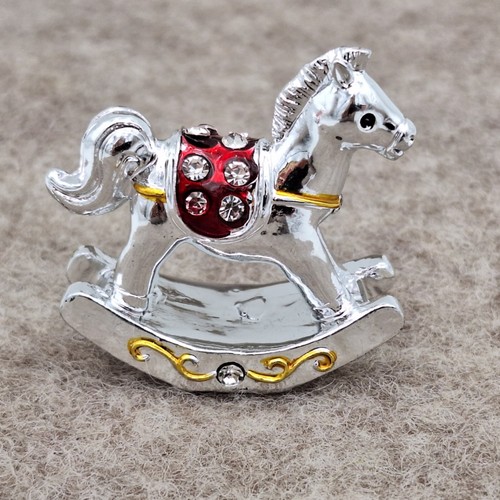 Schaukelpferd rot silber mit