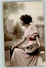 39439453 - Mandoline Frau Zupfinstrument 1911