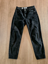 stabile schwarze Mom Jeans von