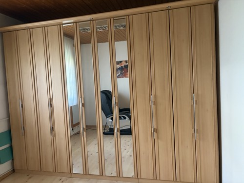 Kleiderschrank mit falttüren - mit,