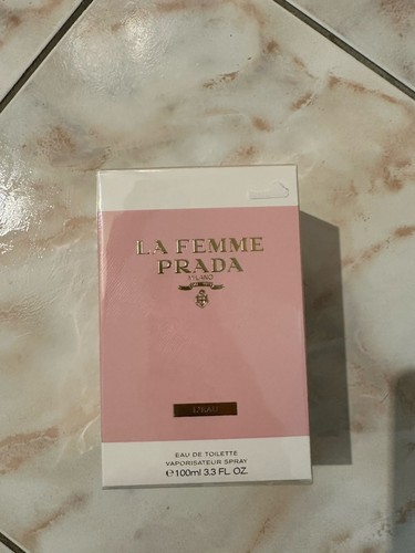 Femme prada eau - la,