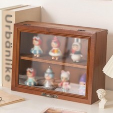 Figurenvitrine, hölzerner
