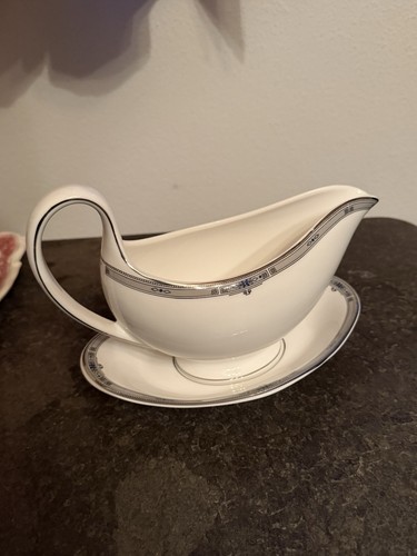 Wedgwood amherst sauciere - wedgwood,
