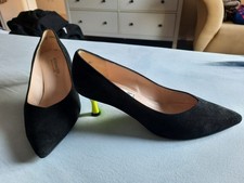 "BVB"-Pumps von PETER KAISER 