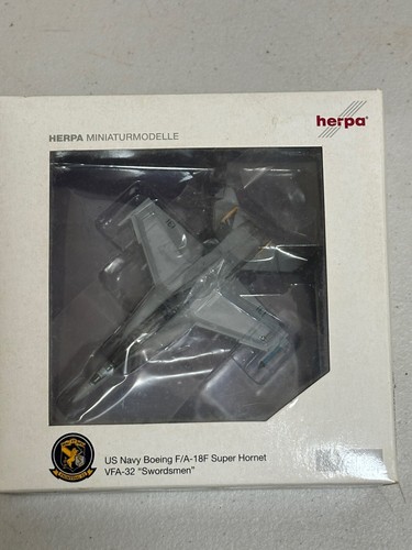 Herpa wings 200 navy - wings, 1:200