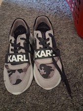 Sneaker