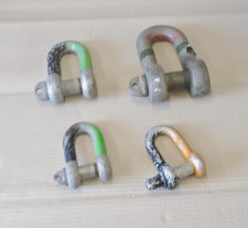 4 Stück div. große gebrauchte Schäkel ; für Unimog Seilwinde Ladekran Bergekran