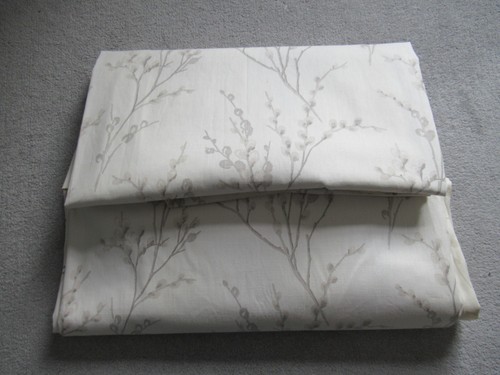Laura ashley lang - laura,