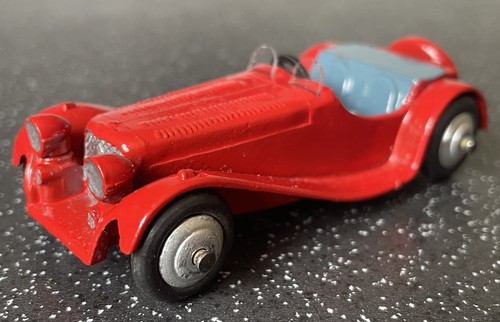 Dinky toys 38f - jaguar, 100