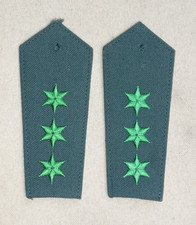 Polizei Schulterklappen Schulterstücke Grün 3 Sterne POM Obermeister Dienstgrad