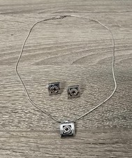Elegant designer jewelry set