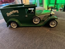 Underberg Hölzauto