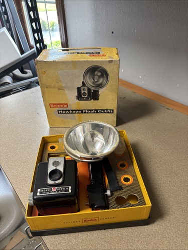 Vintage kodak brownie hawkeye - vintage,