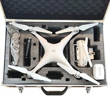 DJI Phantom 4 Drohne in hochwertigem Koffer (mit Zubehör & Akku) Geniales SET