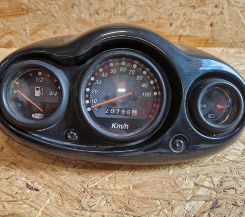 Cockpit mit armaturen und - mit,