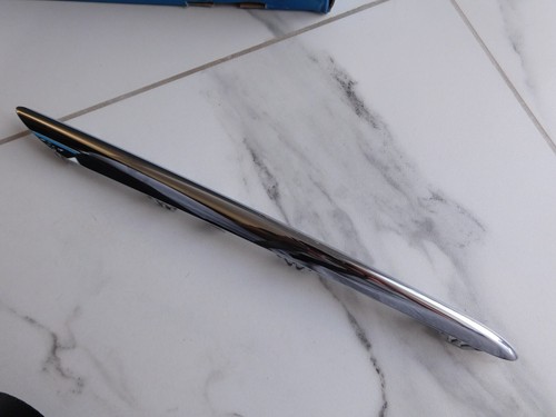 Grill zierstab mercedes cla - mercedes,