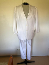 Eleganter weißer Anzug aus