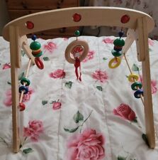 Babygym 'Jane -Spiel Trapez-Holz- Pinolino Kinderträume