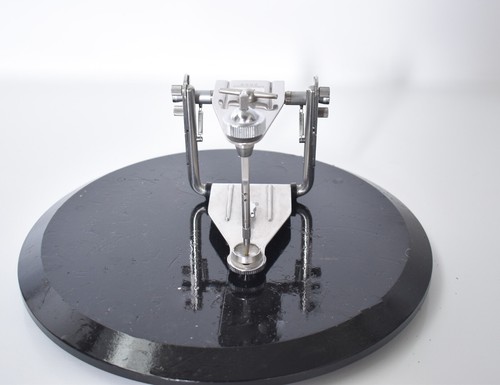 Condylator mod artikulator - ,