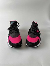 Nike Air Huarache Hyper Pink