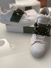 **Valentino Garavani Sneakers