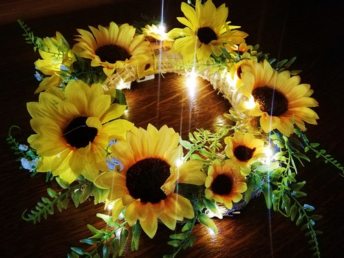 Strohkranz mit sonnenblumen - strohkranz,