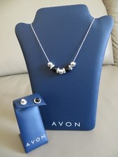 NEU: Kette und Ohrstecker, austauschbar, Modeschmuck von Avon