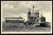 Caterpillar Erntemaschine bei der Arbeit, Ansichtskarte 