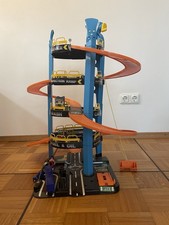 Parkgarage Spielzeug für Kinder mit Aufzug