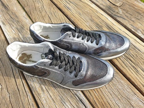 *Damen-Sneaker*Post