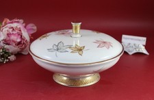 R Thomas, Deckeldose /