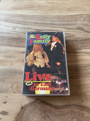 The kelly family live in - -,