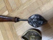 Schönes altes Hutmacher Werkzeug Blatt Werkzeug Blumenblatt Werkzeug