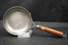 Atlas Metal Spinning Co. Pfanne mit Holzbrett Made in China Vintage rar Ø 16 cm