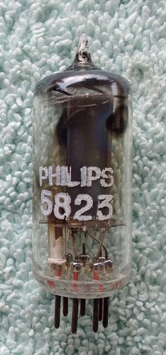 Elektronenröhre typ 5823 - typ,