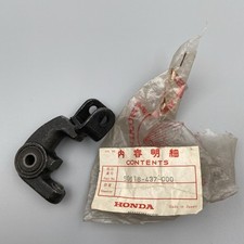 HONDA FUSSRASTENHALTER RECHTS BRACKET FOOTREST R.H 50618-437-000 XL185S XX35934