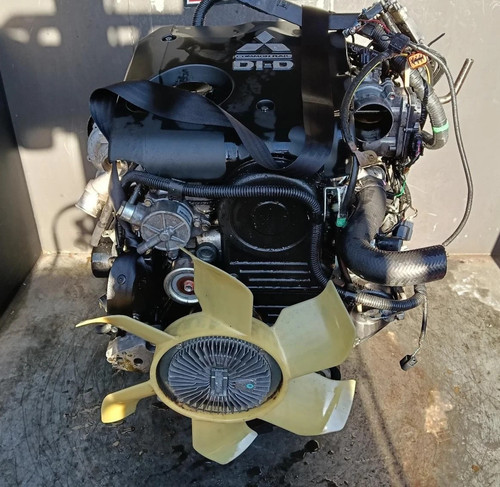 Mitsubishi triton l200 - mitsubishi,