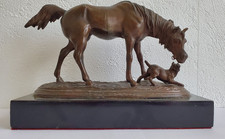 Altes Skulptur Pferd mit Hund